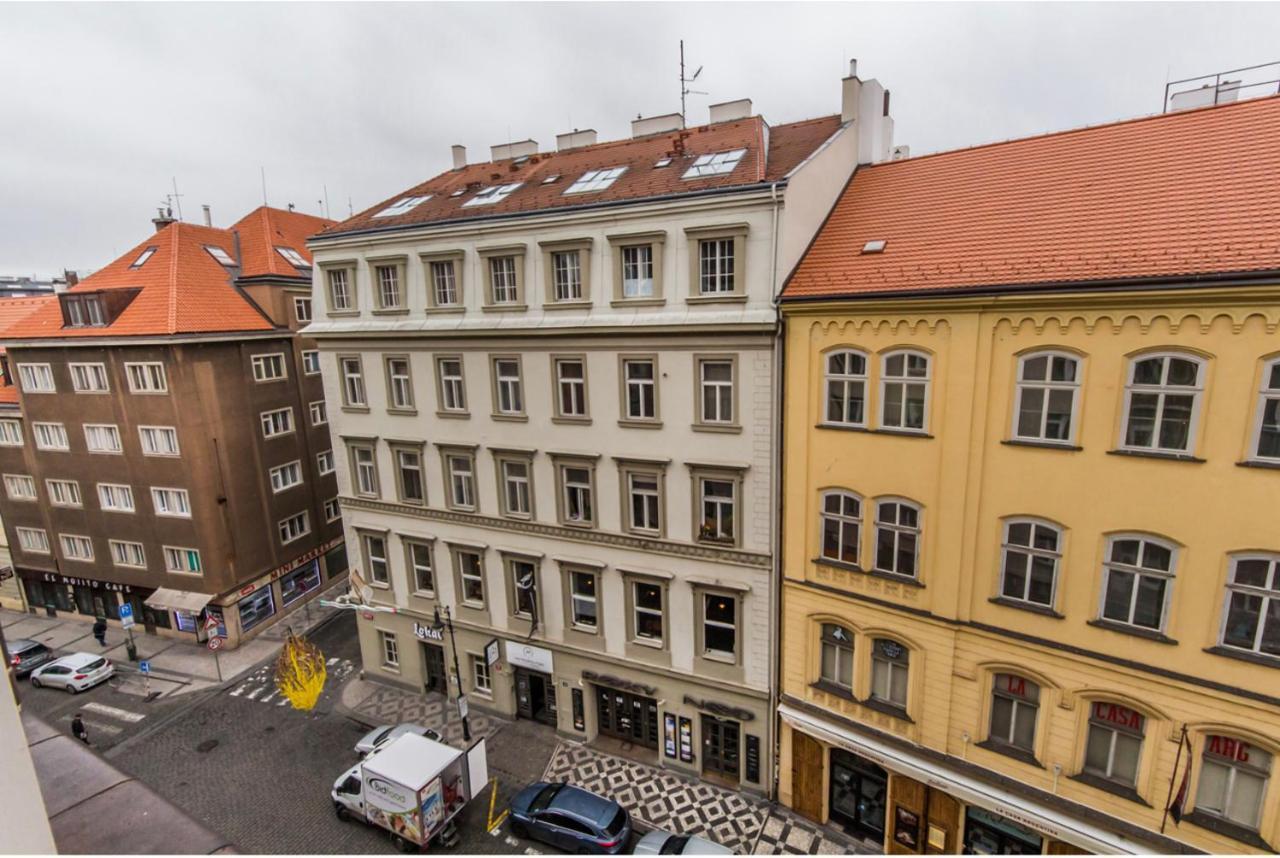 Ferienwohnung Cosy Flat In The Heart Of Prag Exterior foto