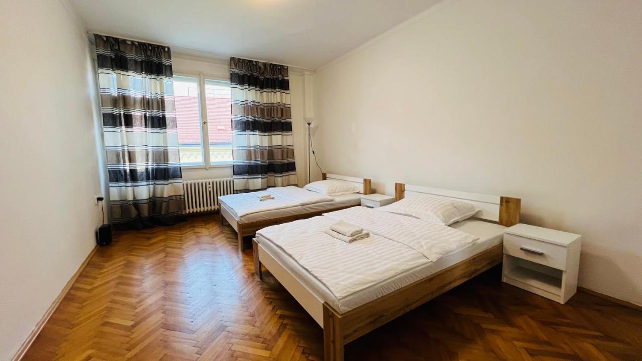 Ferienwohnung Cosy Flat In The Heart Of Prag Exterior foto